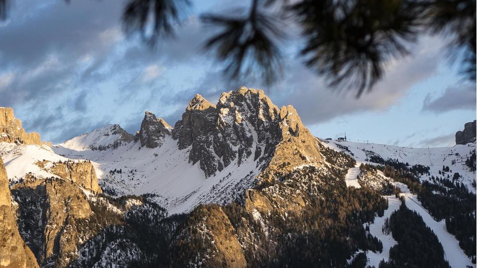 Groedner Tal Man braucht nicht viel beim Winterwandern, nicht mal Schnee, der auf den Südhängen oberhalb St. Ulrichs sowieso schon weggetaut ist