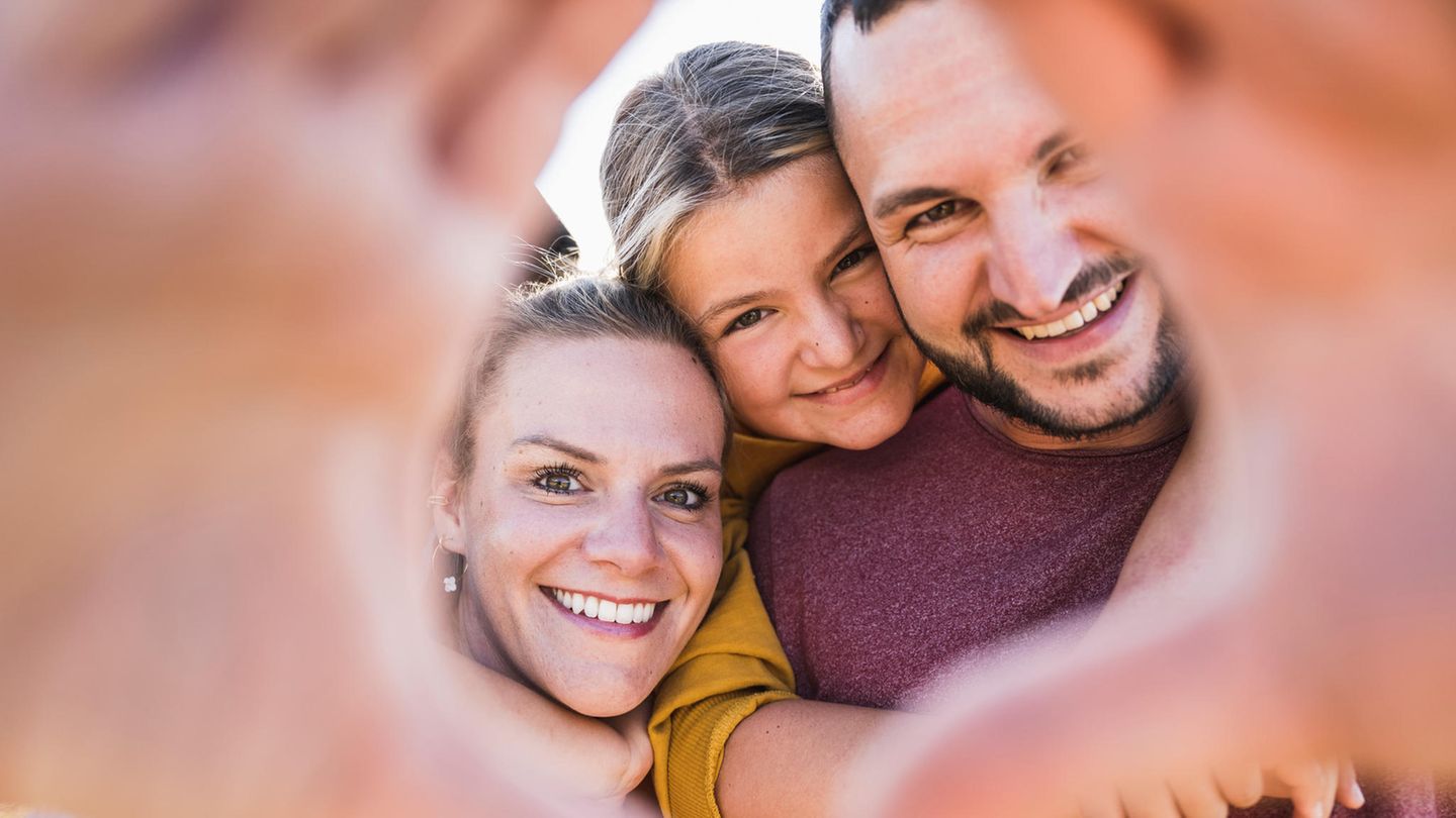 Zuversichtlich in die Zukunft schauen: "Man kann würdigen, was schon alles geschafft wurde, anstatt sich darauf zu konzentrieren, was wir noch erreichen müssen", sagt die Psychologin Muriel Böttger
