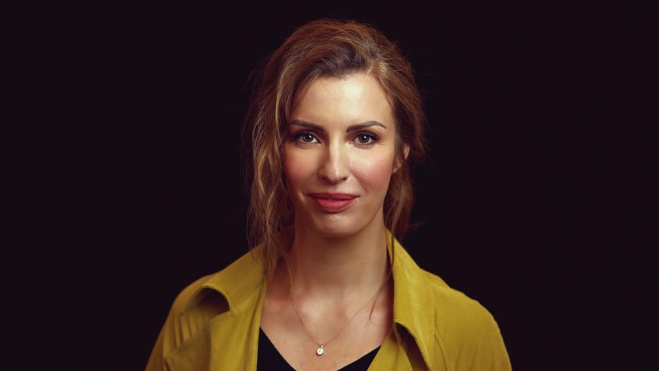 Weltraumteleskop: Dr. Mariana Wagner arbeitet als Astrophysikerin im Planetarium Hamburg. In ihrer Forschung hat sie Exoplaneten untersucht. Außerdem war sie als Musikautorin und -produzentin für verschiedene Künstler*innen tätig. In ihrer eigenen Show "Sound of Space" im Planetarium Hamburg vereint sie die beiden Welten Astrophysik und Musik: Mit dem Publikum horcht sie dem Klang des Alls nach und erklärt, wie verschiedene Himmelskörper klingen und warum. Dr. Mariana Wagner arbeitet als Astrophysikerin im Planetarium Hamburg. In ihrer Forschung hat sie Exoplaneten untersucht. Außerdem war sie als Musikautorin und -produzentin für verschiedene Künstler*innen tätig. In ihrer eigenen Show "Sound of Space" im Planetarium Hamburg vereint sie die beiden Welten Astrophysik und Musik: Mit dem Publikum horcht sie dem Klang des Alls nach und erklärt, wie verschiedene Himmelskörper klingen und warum. An dieser Stelle beschreibt sie monatlich, welche Highlights uns am Sternenhimmel erwarten.