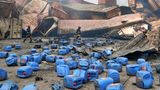 Sitakunda, Bangladesch: Eine Explosion von Chemikalien in einem Containerterminal tötete 49 Menschen, Hunderte wurden verletzt. Austretende Substanzen verseuchten die Luft und das Grundwasser