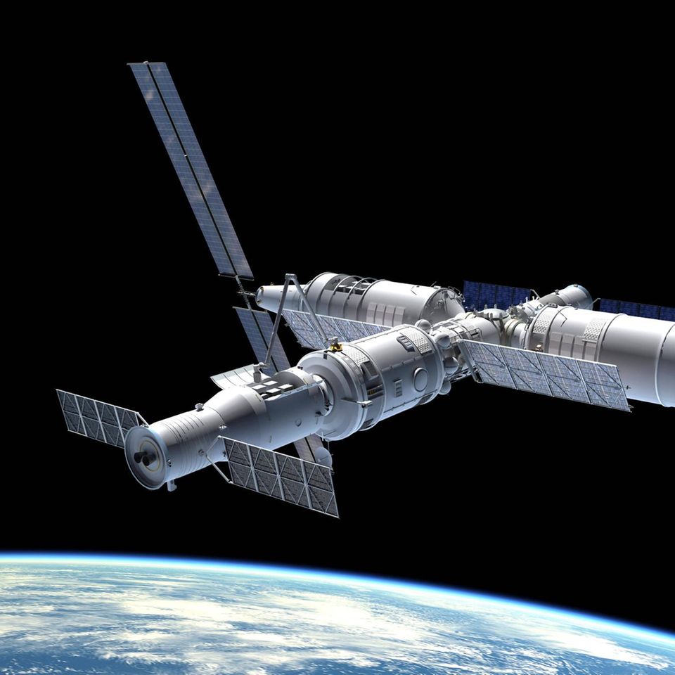 So fliegt die "Tiangong"-Station im All – das Bild ist allerdings eine Illustration. Gut zu erkennen: Anders als bei der ISS sind die drei Module um ein Kernelement gruppiert