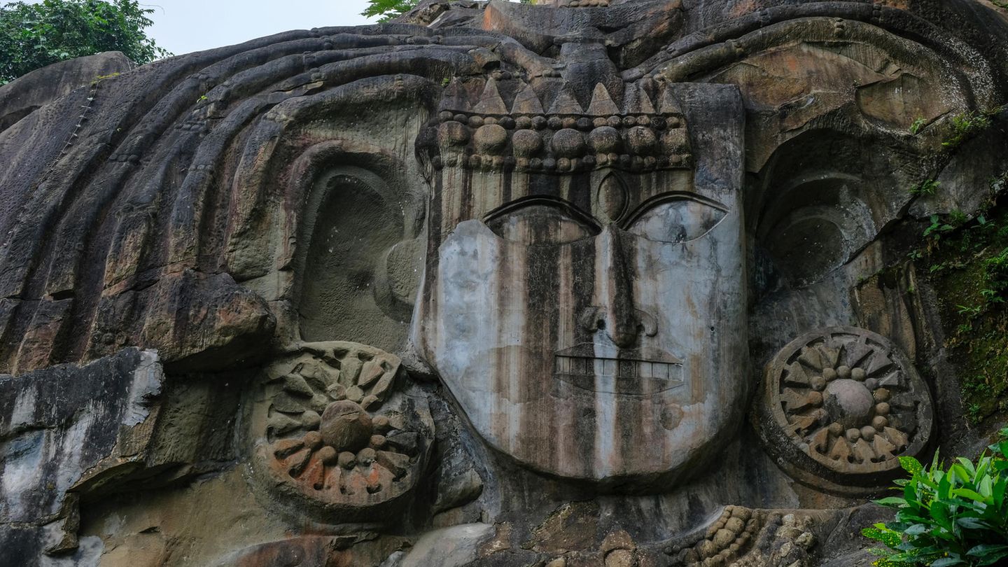 Felsengesichter von Unakoti, Indien Felsenanlage von Unakoti