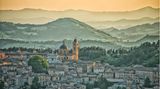 Urbino bei Sonnenuntergang, Italien