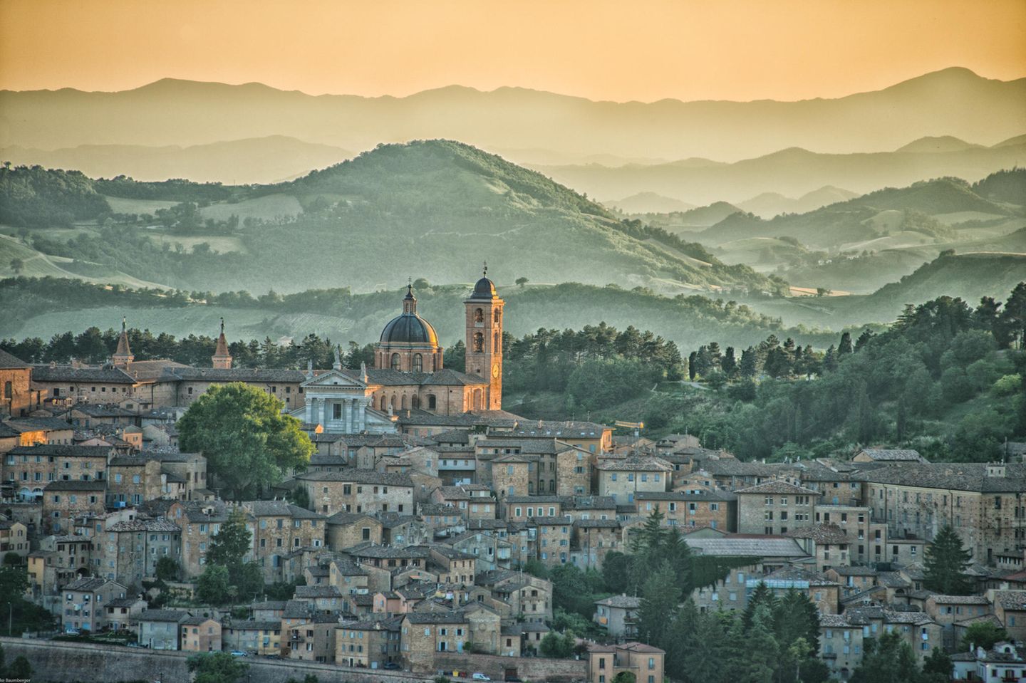 Urbino bei Sonnenuntergang, Italien