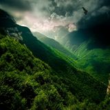 Das Orfento-Tal (Foto) ist nur eines von vielen Naturhighlights des Nationalparks Majella in den Abruzzen. Neben Bergen – mehr als die Hälfte der gesamten Parkfläche liegt höher als 2000 Meter – und wilden Tälern sind für den Park zahlreiche Karstebenen charakteristisch. Die Kernzone des Nationalparks gehört zu den von der European Wilderness Society zertifizierten Wildnis-Gebieten.