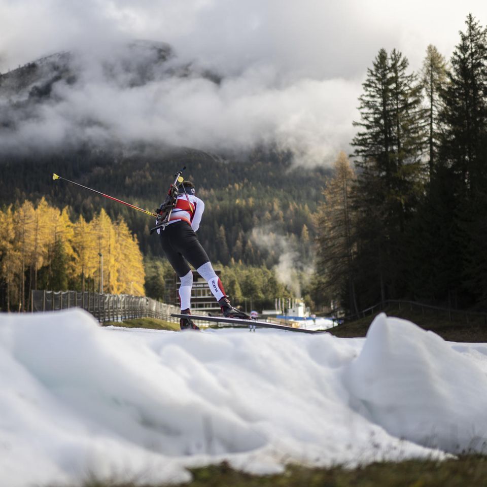 Skifahren bei frühlingshaften Temperaturen gelingt nur dank Kunstschnee. Doch tiefergelegene Skiorte wird auch er auf Dauer nicht retten können