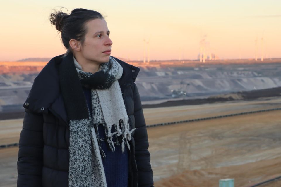 Eigentlich ist "Kante" Ärztin. Doch statt in einer Praxis zu arbeiten, engagiert sie sich seit zwei Jahren für die Klimabewegung, besetzte erst den Hambacher Forst und dann Lützerath