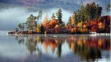 Herbstliche Stimmung an einem See