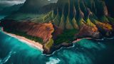 Die Na Pali ist eines der hawaiianischen Wahrzeichen schlechthin. Erkunden lässt sich dieses Paradies im Nordwesten der Insel Kauai ausschließlich per Boot, zu Fuß oder auf einer Helikopter-Tour