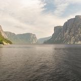 Buchten, Seen, Hochebenen – und besonders Fjorde bilden die spektakuläre Landschaft des Gros Morne National Park an der Westküste Neufundlands