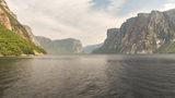 Buchten, Seen, Hochebenen – und besonders Fjorde bilden die spektakuläre Landschaft des Gros Morne National Park an der Westküste Neufundlands
