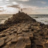 Der Giant’s Causeway, zu deutsch "Damm des Riesen", zählt zu den beliebtesten Attraktionen Nordirlands. Zu Recht, denn dieses Naturschauspiel aus vulkanischem Basaltgestein ist wirklich einzigartig