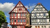 Ruhland-Statue auf dem Marktplatz von Treysa