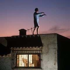 Zwei bis vier Prozent aller Erwachsenen schlafwandeln hin und wieder. Einige verlassen sogar jede Nacht ihr Bett 