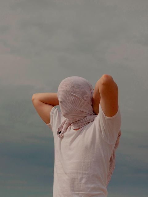 Reue zu zeigen bedeutet, Verantwortung fürs eigene Handeln zu übernehmen. Wer sich vor seinen Taten versteckt, kann aus möglichen Fehlern auch nicht lernen 