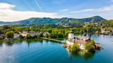 Gmunden mit Schloss in Österreich