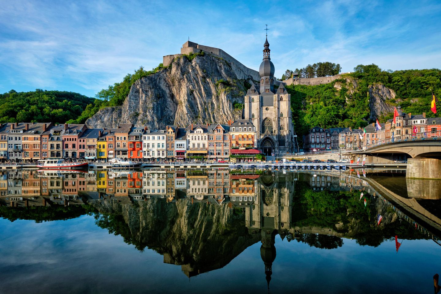 Dinant - Bauwunder an der Maas Dinant in Belgien