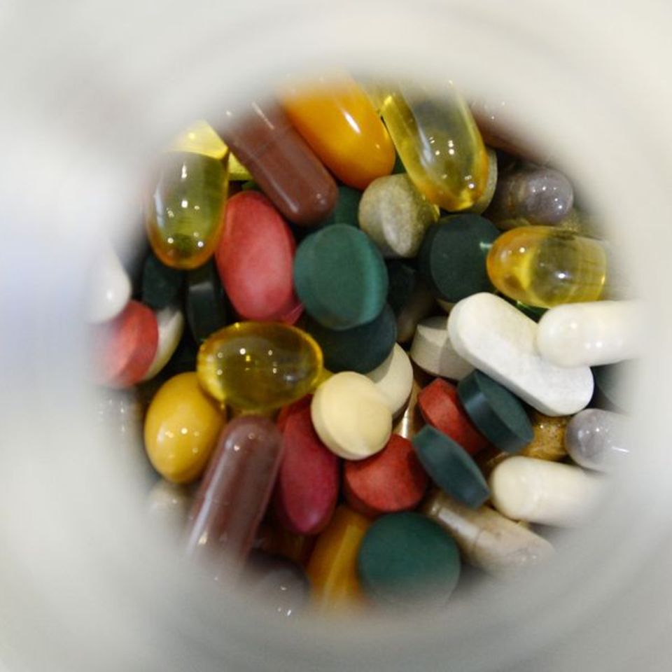 Das Angebot an Nahrungsergänzungsmitteln ist groß. 17 Präparate, die sich an Männer richten, hat die Stiftung Warentest untersuc