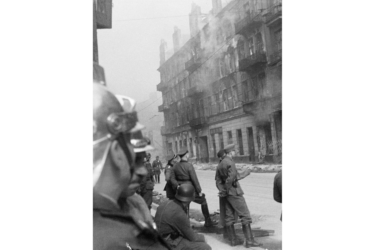 Aufstand im Warschauer Ghetto 1943 unbekannte Fotos entdeckt [GEO]