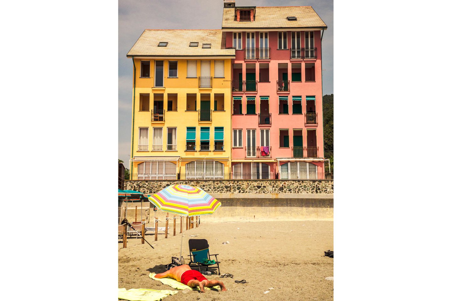 Zwei bunte Häsuer in Italien