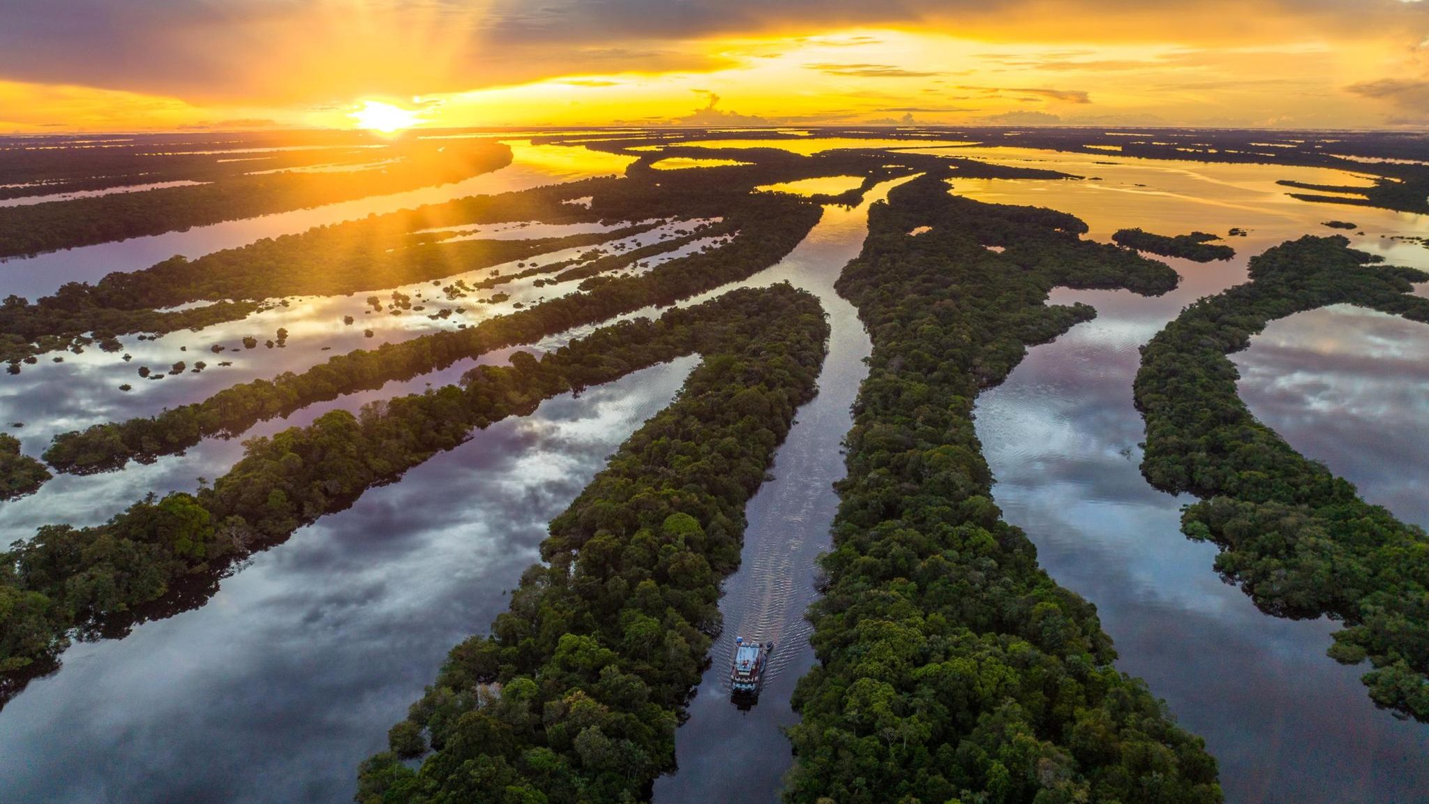 Sonnenuntergang am Amazonas