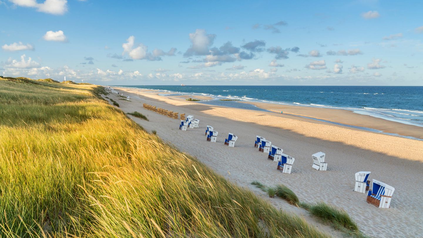 Der Strand bei Rantum von der Düne aus fotografiert