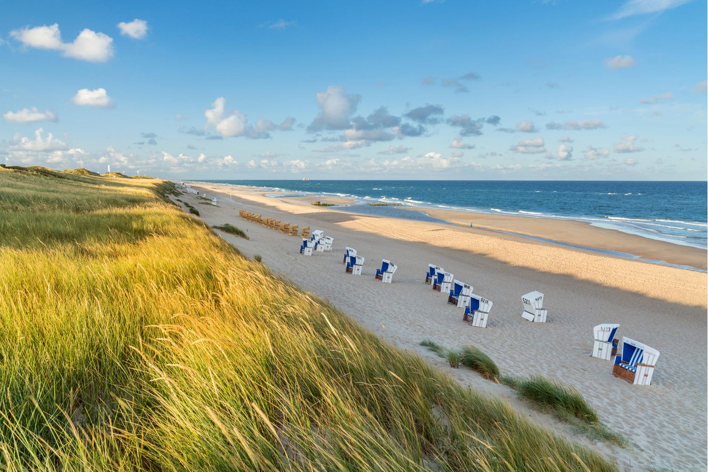 Der Strand bei Rantum von der Düne aus fotografiert