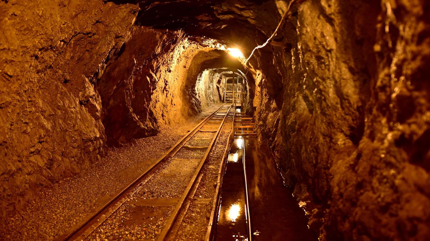 In ungenutzen Bergwerksstollen könnte Energie eingelagert werden – in Form von Sand