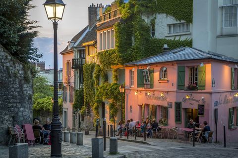 Restaurant La Maison Rose in Montmartre, Paris