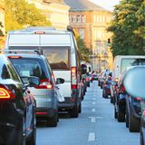 Autos im Stau in der Innenstadt