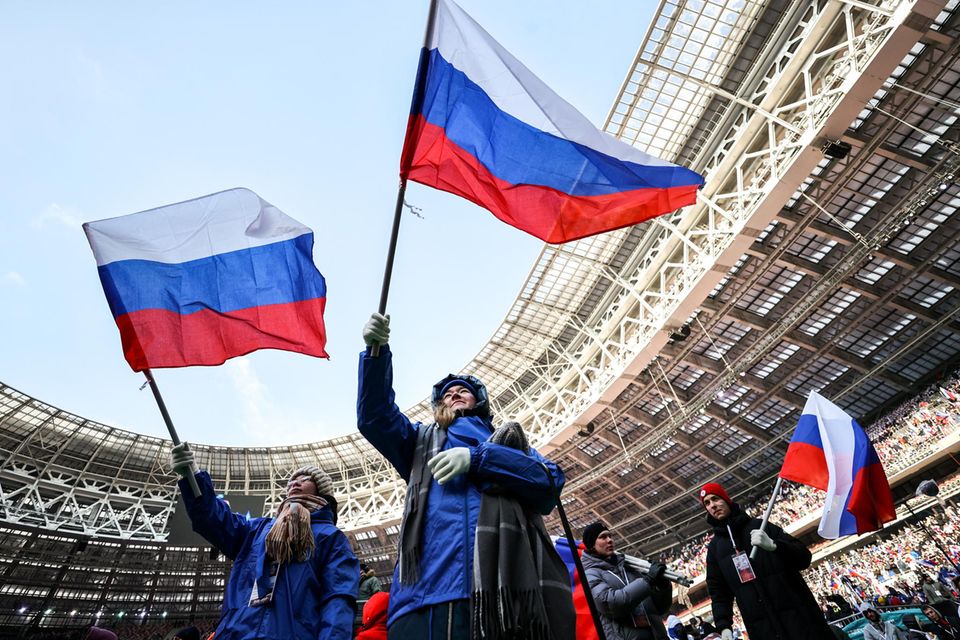 Weniger als zwei Prozent der Befragten geben Russland die Schuld für die Toten und die Zerstörung in der Ukraine, sagt Alexey Levinson. Dennoch verfange die heroische Staatspropaganda, hier im Olympiastadion Luzhniki, kaum bei den Menschen