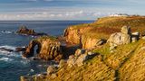 Felsenküste an Land's End, England