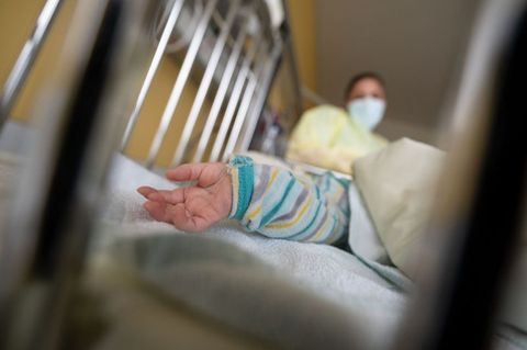 Für Säuglinge und Kleinkinder ist das RS-Virus besonders gefährlich