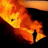 Rund 200 Vulkane, knapp 30 davon aktiv: Island ist die größte Vulkaninsel der Erde. Bei der Eruption des Fagradalsfjall 2021 nicht weit von der Hauptstadt Reykjavik fingen manche Besucher die spektakulären Bilder mit der Drohnenkamera ein