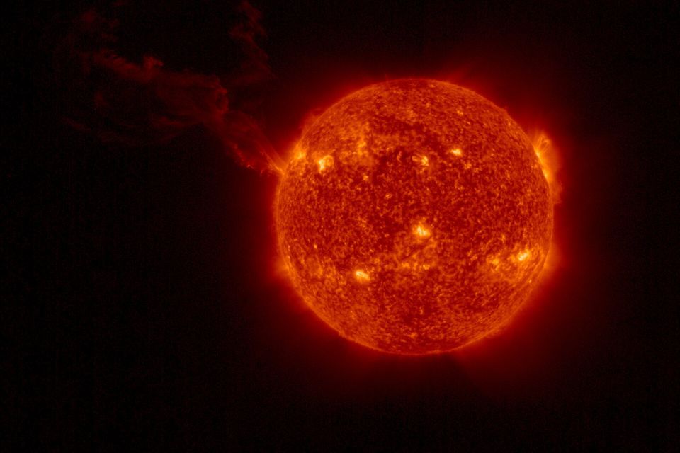 Weltraumwetter: Faszinierendes Schauspiel im All: eine Sonneneruption am 22. Februar 2022 Faszinierendes Schauspiel im All: eine Sonneneruption am 22. Februar 2022