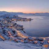 Norwegen, Hammerfest im Winter unter einer Schneedecke