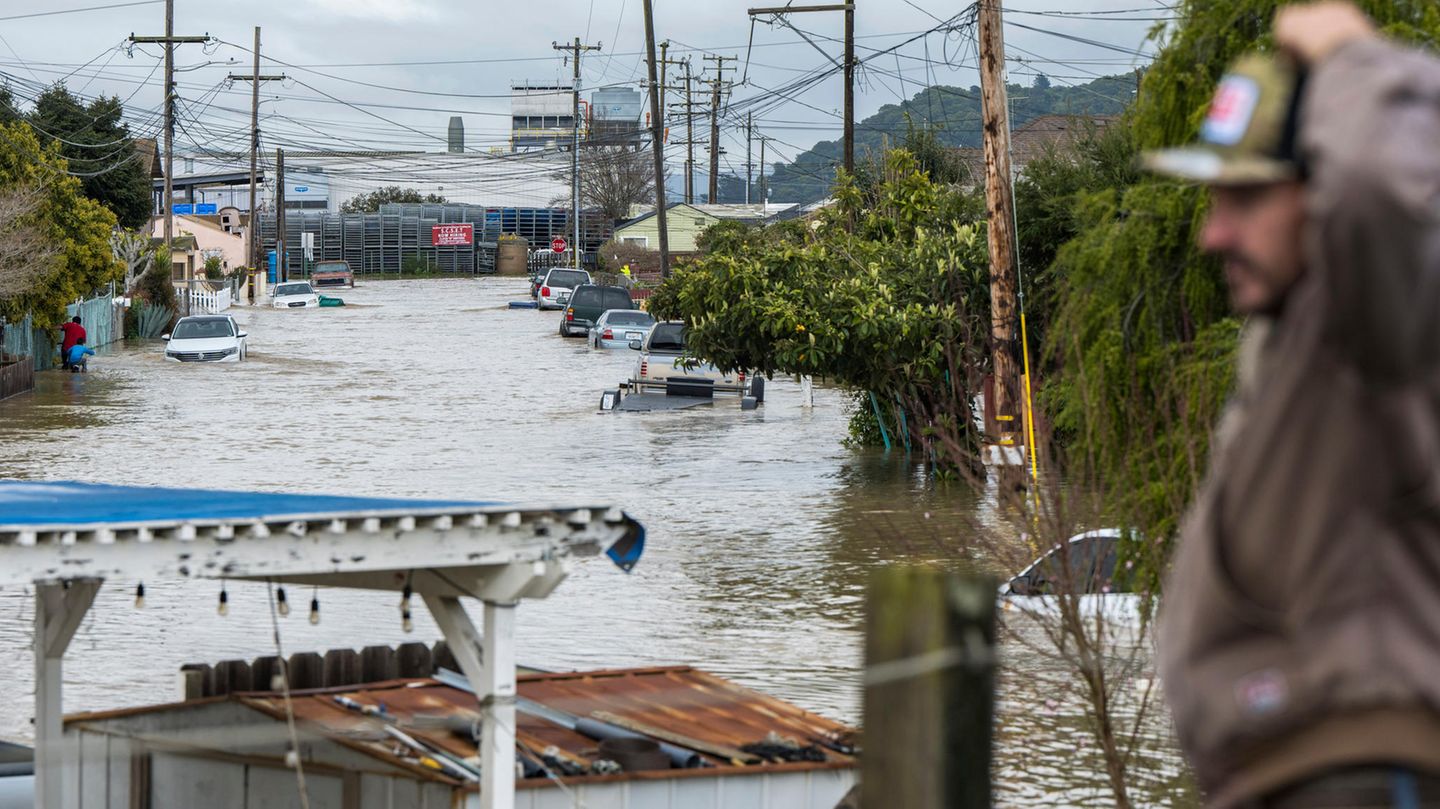 Überschwemmungen in der Stadt Watsonville (USA): Heftige Niederschläge und Dürren werden mit dem Voranschreiten des Klimawandels zunehmen