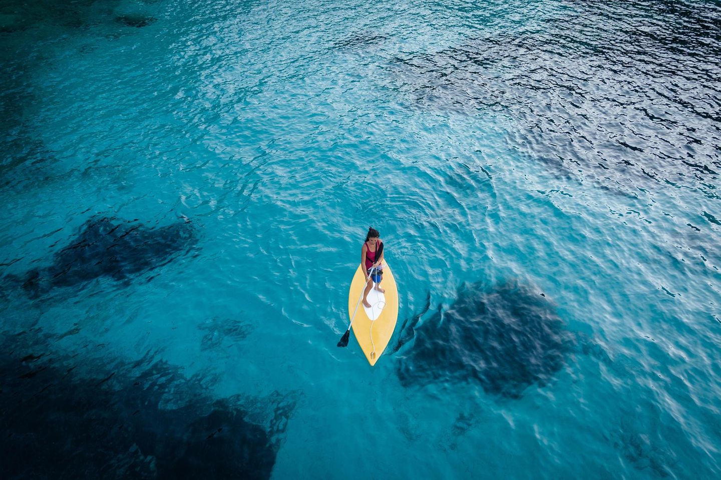 Balanceakt: Auf den drei Schiffen ist wenig Platz für Privates, auf dem SUP in einer der wunderschönen griechischen Buchten um so mehr