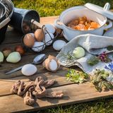 Eier färben mit Zwiebeln