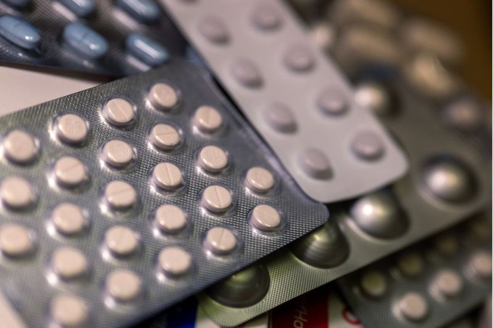 Verschiedene Tablettenblister übereinander