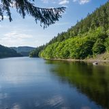 Hohenwarte Stausee im Thüringer Meer