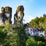 Tüchersfeld mit Felsen