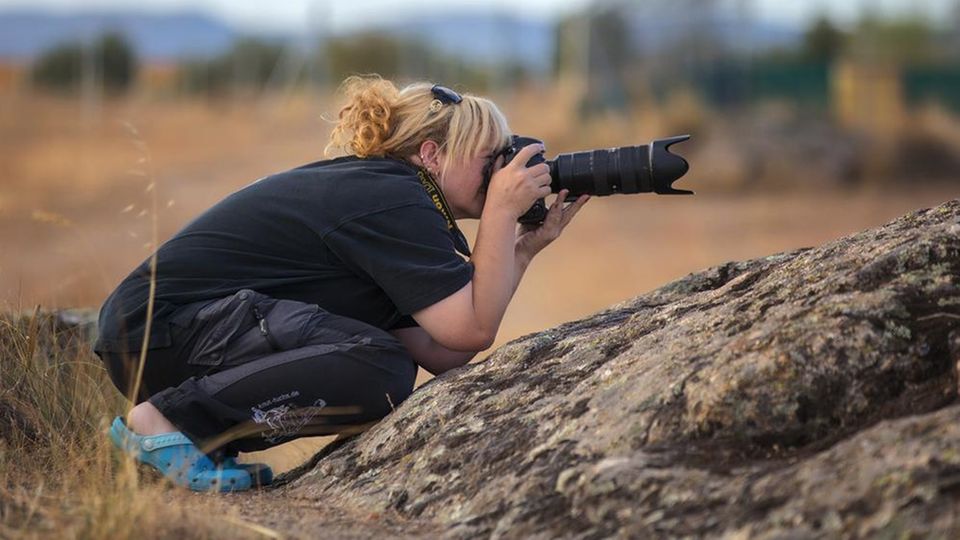 Tanja Brandt fotografiert in der Wildnis