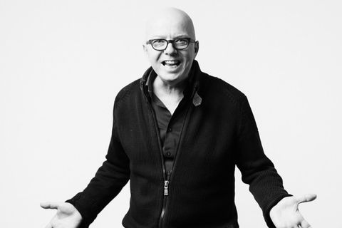 Oliver Rohrbeck, 58, ist Synchronsprecher. Eine seiner bekanntesten Rollen ist Justus Jonas in der Hörspielreihe "Die drei ???" Mehr über den Sprecher im Video und Interview  