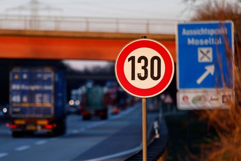Die Kapazitäten auf der Autobahn wären am höchsten, wenn alle ähnlich schnell fahren würden, zeigt eine neue Studie