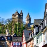 Braunfels mit Burg im Hintergrund