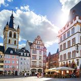 Trier – Hauptmarkt mit Sankt Gangolf und Steipe