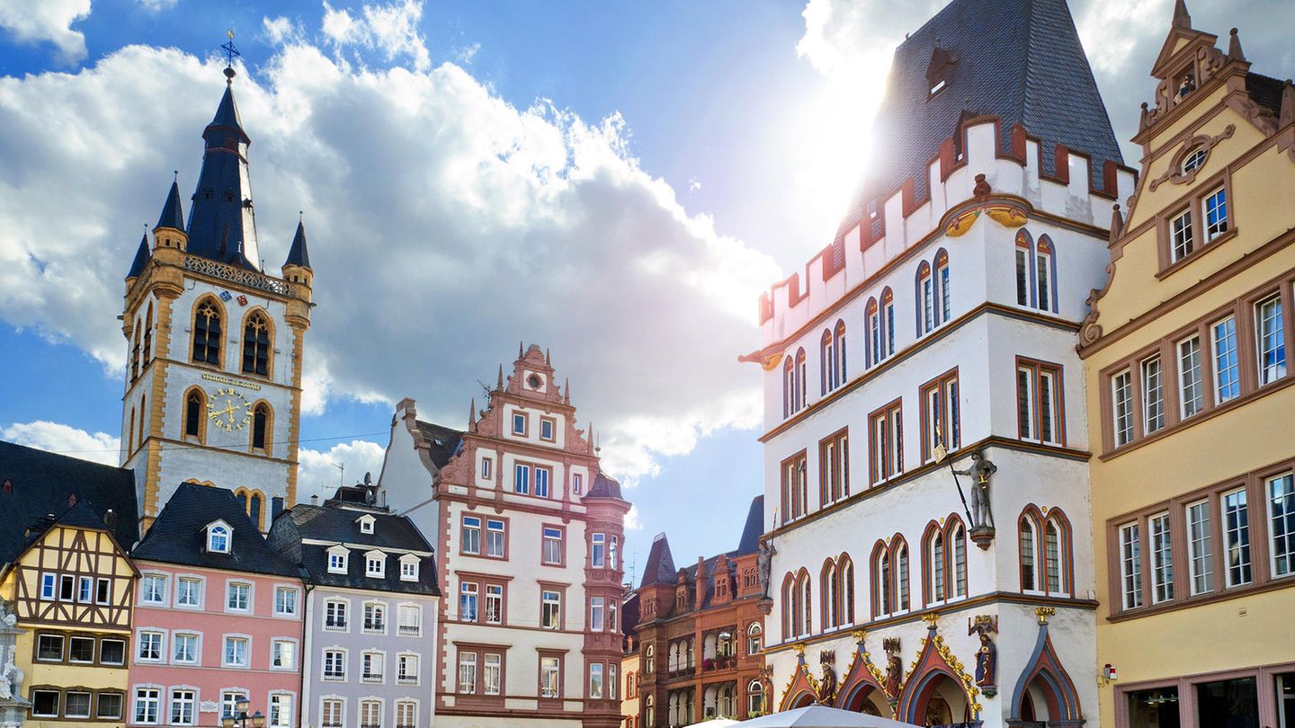 Trier – Hauptmarkt mit Sankt Gangolf und Steipe