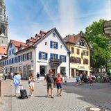 St. Stephans Platz in der historischen Altstadt von Konstanz