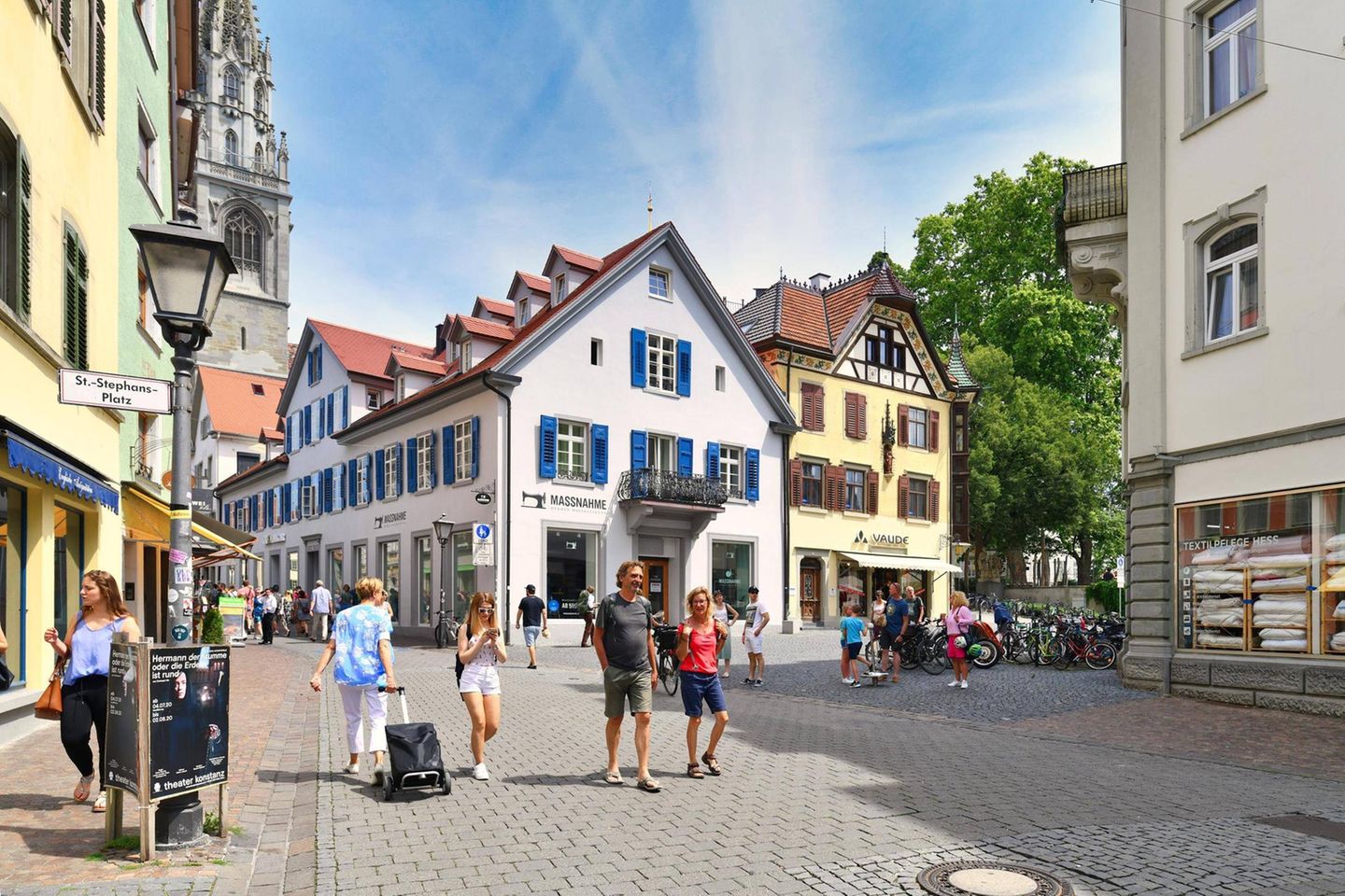 St. Stephans Platz in der historischen Altstadt von Konstanz